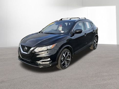 Certified 2022 Nissan Rogue Sport SL image 2