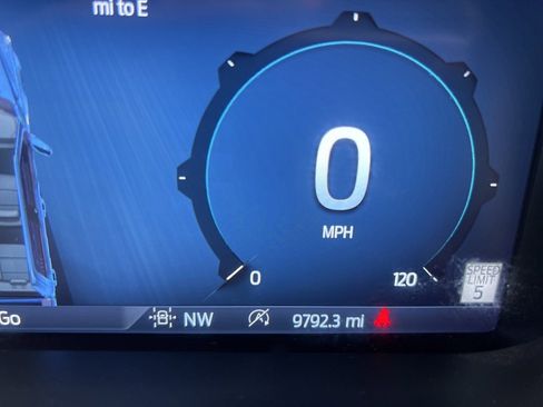 Used 2024 Ford F150 Lariat w/ FX4 Off-Road Package image 3