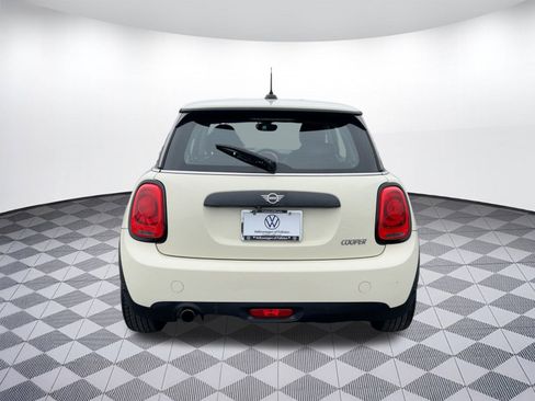 Used 2019 MINI Cooper 2-Door Hardtop image 10