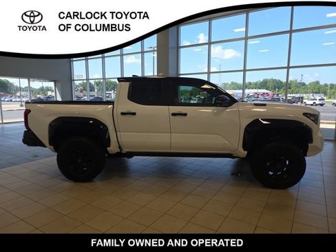 Used 2025 Toyota Tacoma TRD Pro AWD/4WD image 6