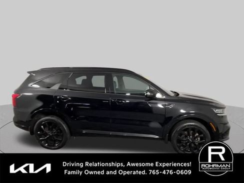 Used 2023 Kia Sorento SX AWD/4WD image 2
