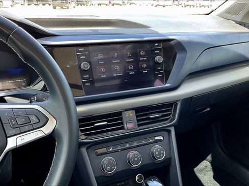 Used 2022 Volkswagen Taos SE image 7