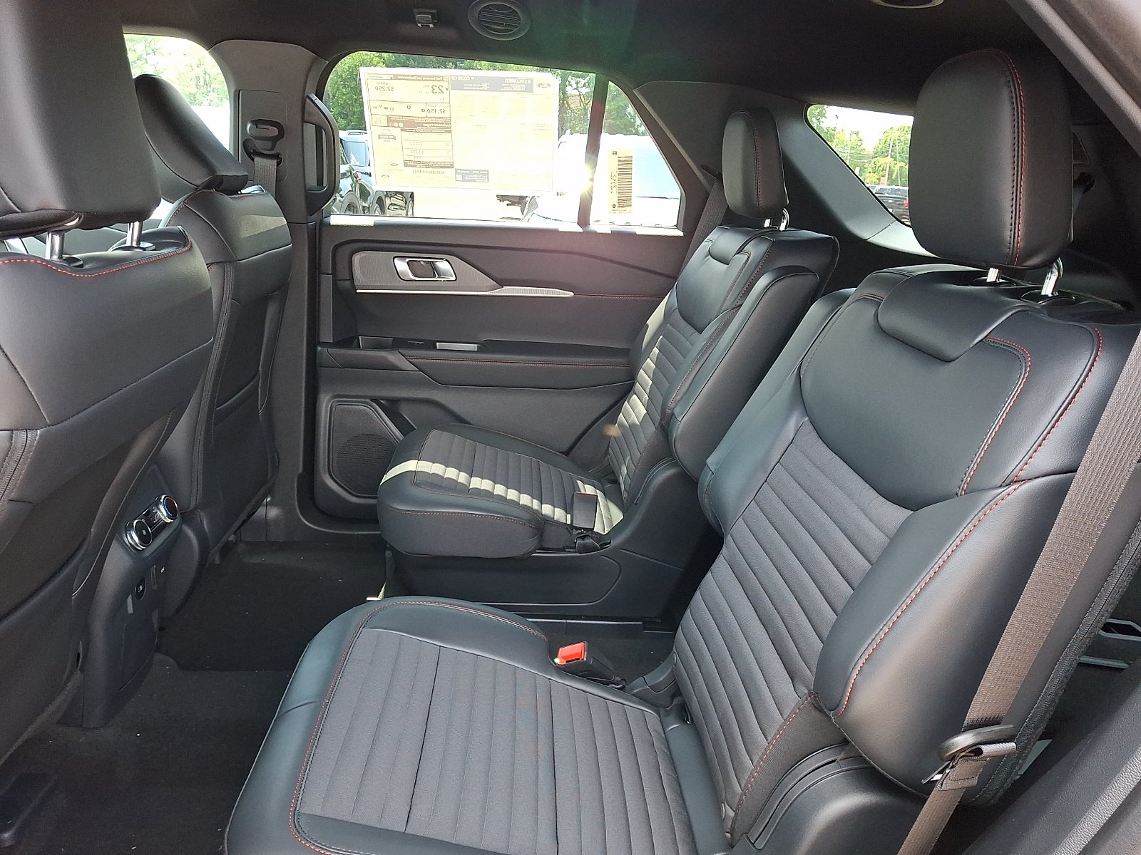 New 2026 Ford Explorer ST-Line AWD/4WD image 5