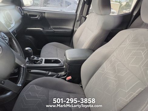 Used 2016 Toyota Tacoma TRD Sport w/ Premium & Technology Package AWD/4WD image 7