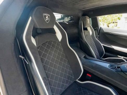 Used 2018 Lamborghini Aventador S AWD/4WD image 77