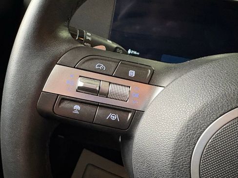 Used 2024 Hyundai Kona SEL image 25