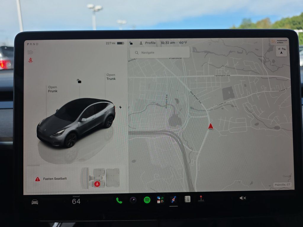Used 2024 Tesla Model Y Long Range AWD/4WD image 31