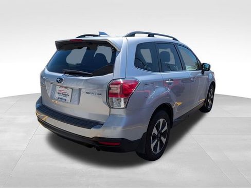 Used 2018 Subaru Forester 2.5i Limited AWD/4WD image 7
