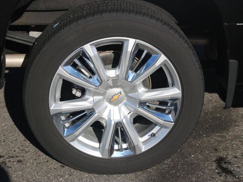 Used 2024 Chevrolet Silverado 1500 High Country w/ High Country Premium Package image 40