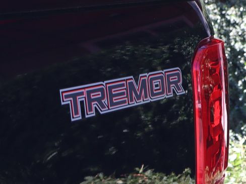 Used 2022 Ford Ranger Lariat w/ Tremor Off-Road Package AWD/4WD image 55