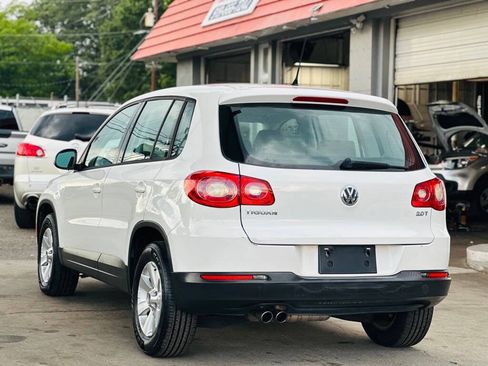 Used 2009 Volkswagen Tiguan S FWD image 7