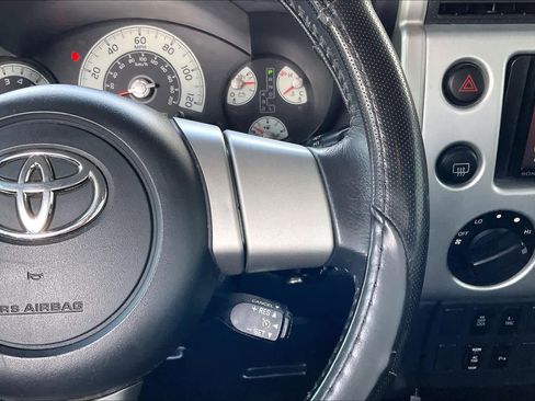 Used 2007 Toyota FJ Cruiser 4WD image 24