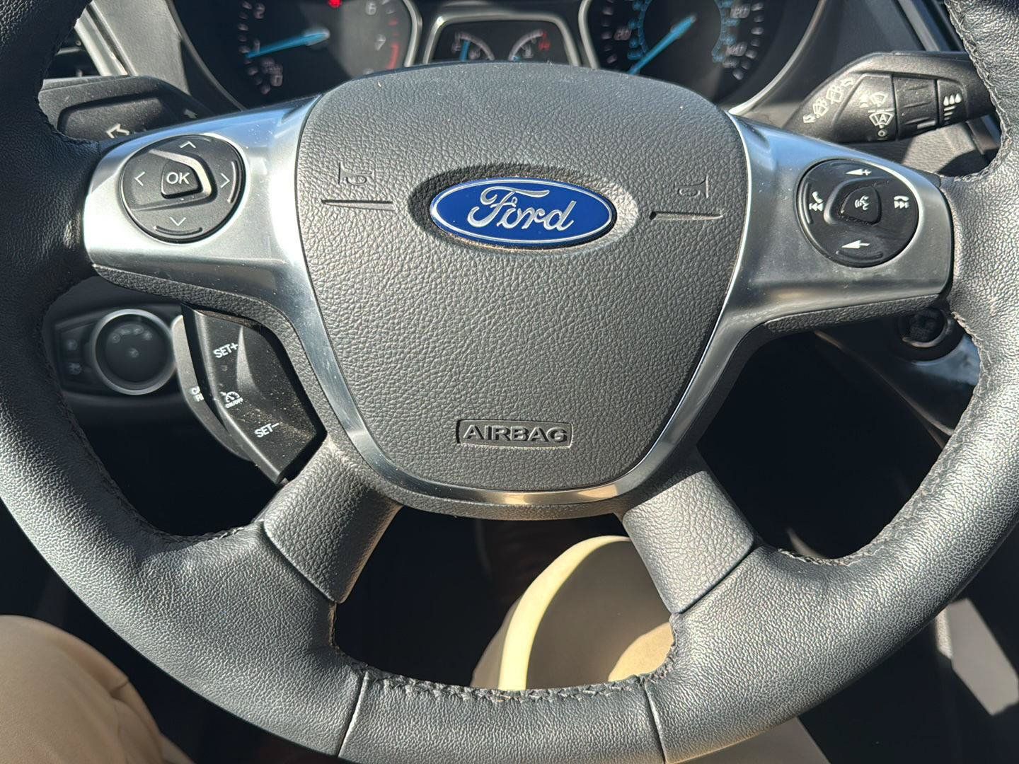 Used 2016 Ford Escape Titanium w/ Equipment Group 301A AWD/4WD image 12