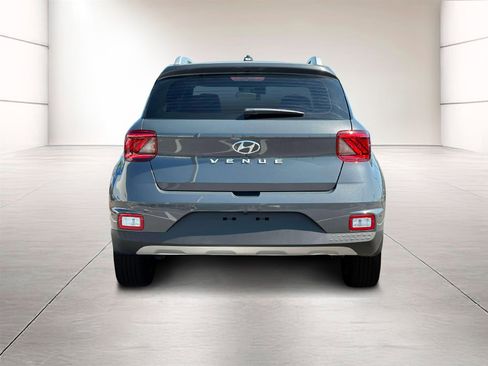 New 2025 Hyundai Venue SEL image 6