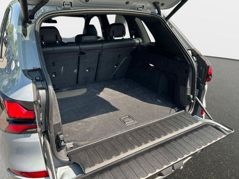 Used 2024 BMW X5 sDrive40i w/ M Sport Package RWD image 11
