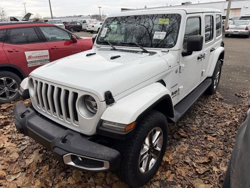 Used 2021 Jeep Wrangler Unlimited Sahara image 1