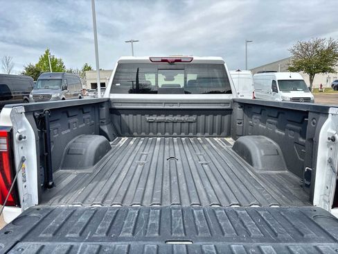 Used 2024 GMC Sierra 3500 Denali Ultimate AWD/4WD image 17