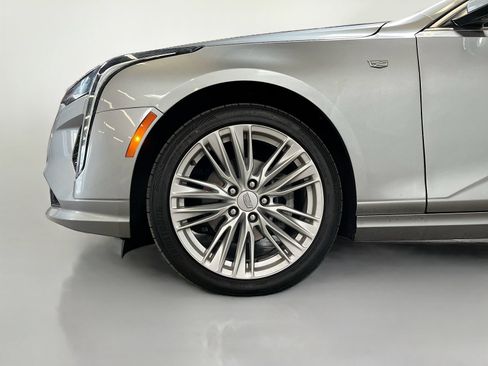 Used 2025 Cadillac CT4 Luxury w/ Sun And Sound Package AWD/4WD image 33