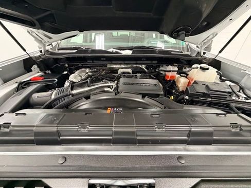 Certified 2025 Chevrolet Silverado 2500 LTZ w/ LTZ Plus Package image 33