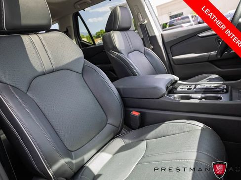 Used 2025 Honda Pilot Elite image 4