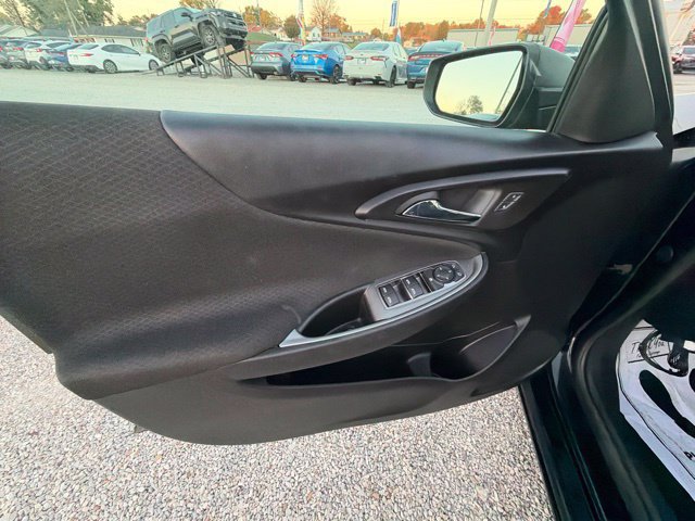 Used 2020 Chevrolet Malibu LS FWD image 13