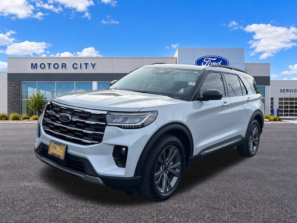 Used 2025 Ford Explorer Active w/ Active Comfort Package AWD/4WD image 4