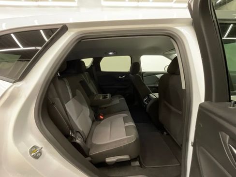 Used 2025 Chevrolet Blazer LT FWD image 25