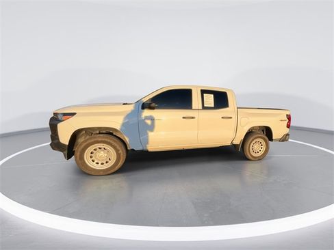 Used 2025 Chevrolet Colorado W/T w/ Advanced Trailering Package image 5