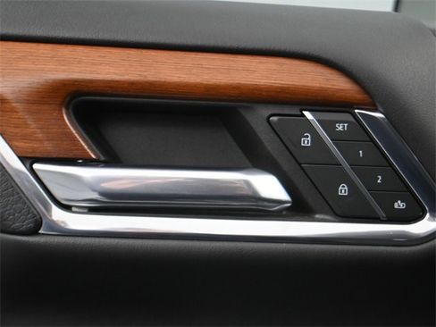 Used 2023 GMC Sierra 1500 Denali w/ Denali Reserve Package image 13