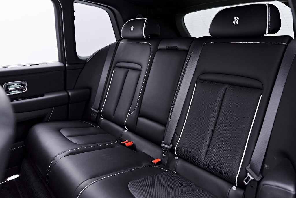 Used 2025 Rolls-Royce Cullinan AWD/4WD image 60