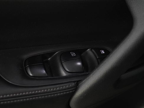 Used 2020 Nissan Rogue S AWD/4WD image 20
