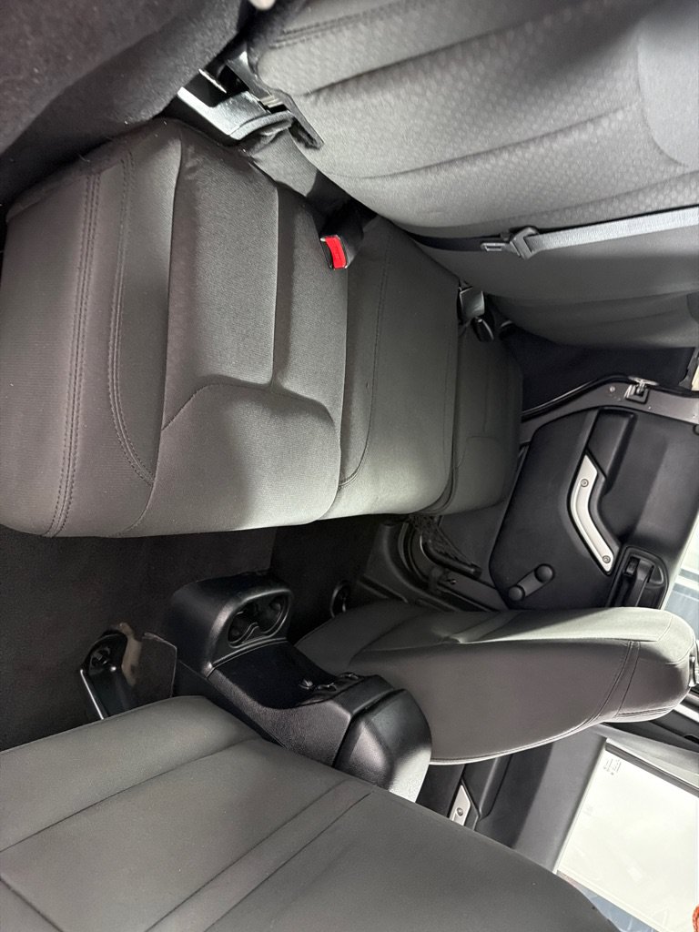 Used 2014 Jeep Wrangler Unlimited Sport w/ Connectivity Group AWD/4WD image 20