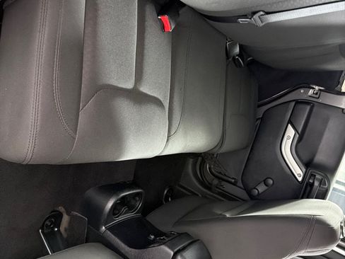 Used 2014 Jeep Wrangler Unlimited Sport w/ Connectivity Group AWD/4WD image 20