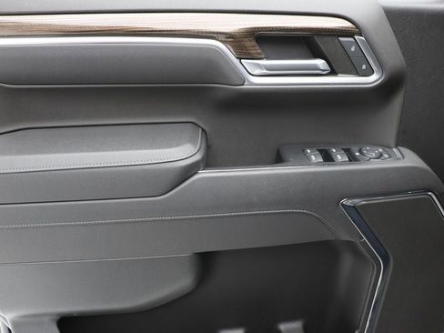 Used 2023 Chevrolet Silverado 1500 LT image 18