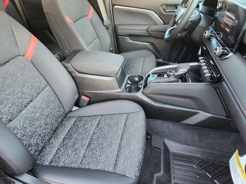 New 2026 Chevrolet Colorado Z71 image 11