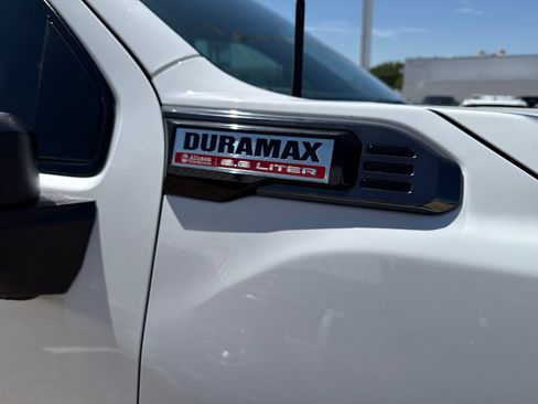 Used 2024 GMC Sierra 2500 AT4 w/ AT4 Premium Plus Package AWD/4WD image 7