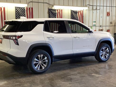New 2026 Chevrolet Equinox LT AWD/4WD image 18