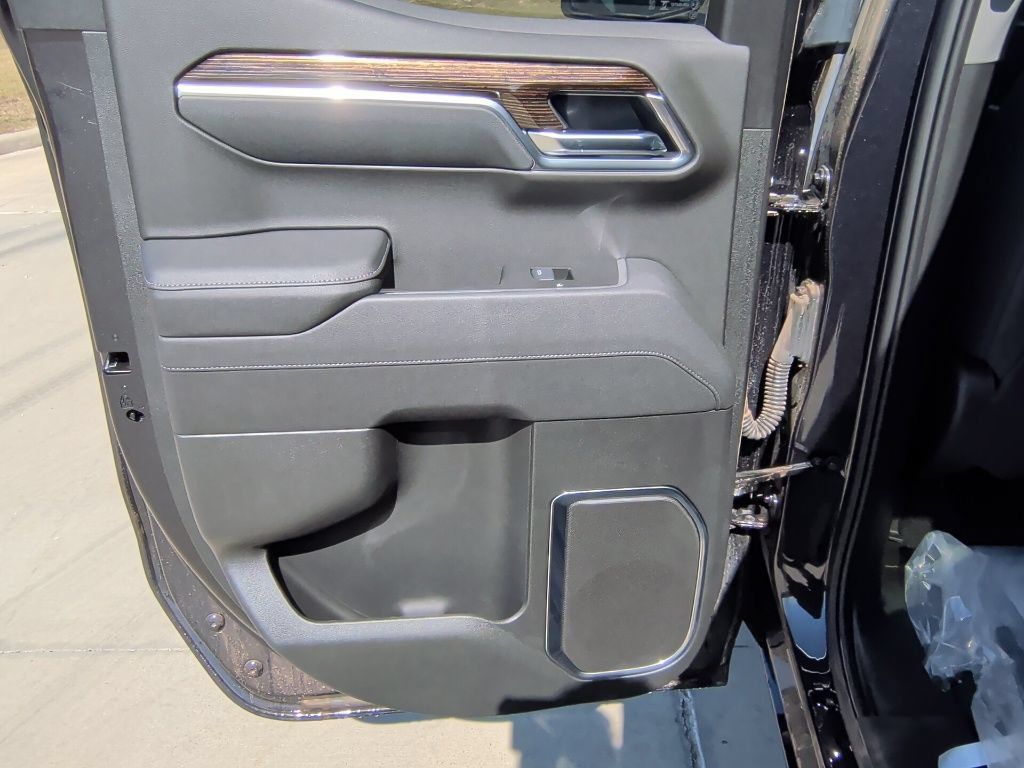 New 2025 GMC Sierra 1500 Elevation AWD/4WD image 32