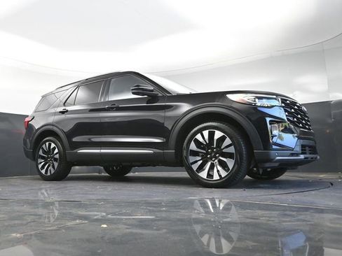 Used 2025 Ford Explorer Platinum w/ LUX Leather Package AWD/4WD image 37
