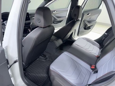 Used 2025 Volkswagen Jetta GLI Autobahn image 25