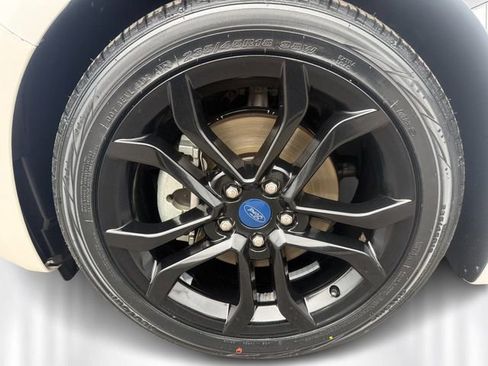 Used 2020 Ford Fusion SE w/ Equipment Group 151A image 9