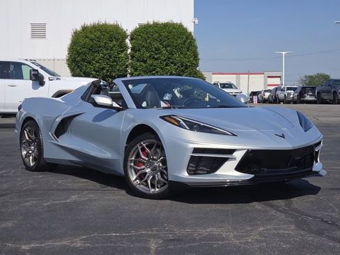 Used 2023 Chevrolet Corvette Stingray Preferred Conv w/ Z51 Performance Package RWD image 2