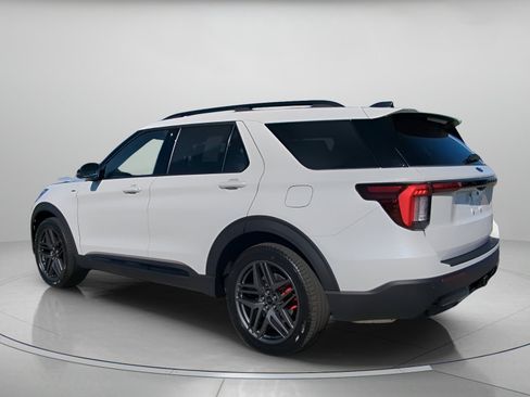 New 2026 Ford Explorer ST-Line w/ ST-Line Street Pack image 16
