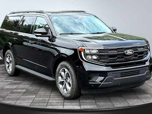 New 2027 Ford Expedition Max Active AWD/4WD image 1