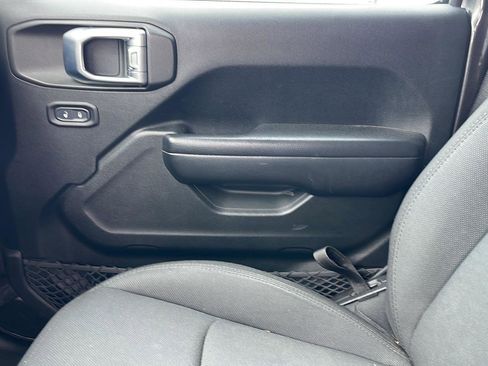 Used 2018 Jeep Wrangler Unlimited Sport S image 20