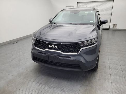 Used 2023 Kia Sorento LX AWD/4WD image 15