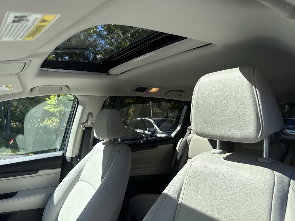 Used 2025 Honda Odyssey EX-L image 16