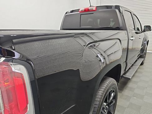 Used 2022 GMC Canyon Denali w/ Denali Black Edition Package AWD/4WD image 10