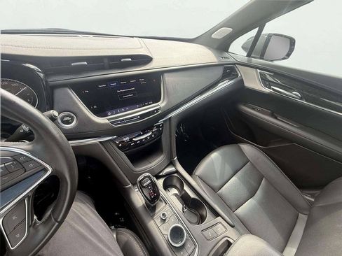 Used 2021 Cadillac XT5 Premium Luxury FWD image 18