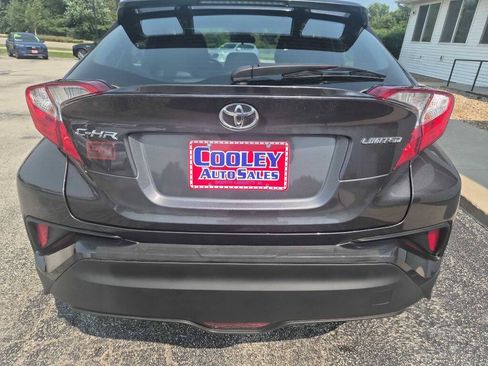 Used 2021 Toyota C-HR Limited FWD image 5